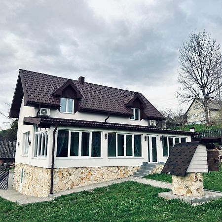 Вілла Смерекова Хата Pilipets Esterno foto